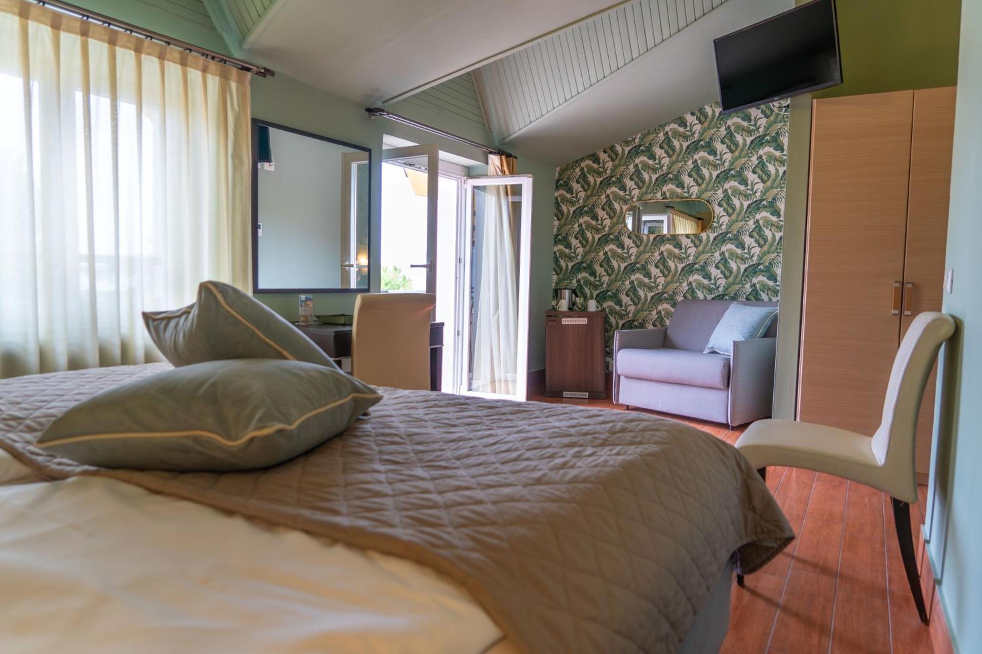 Hotel Bellavista Сан-Дзено-ди-Монтанья Экстерьер фото
